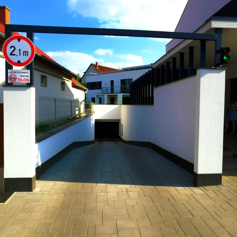 Lavida Deluxe Villa Hajdúszoboszló Buitenkant foto